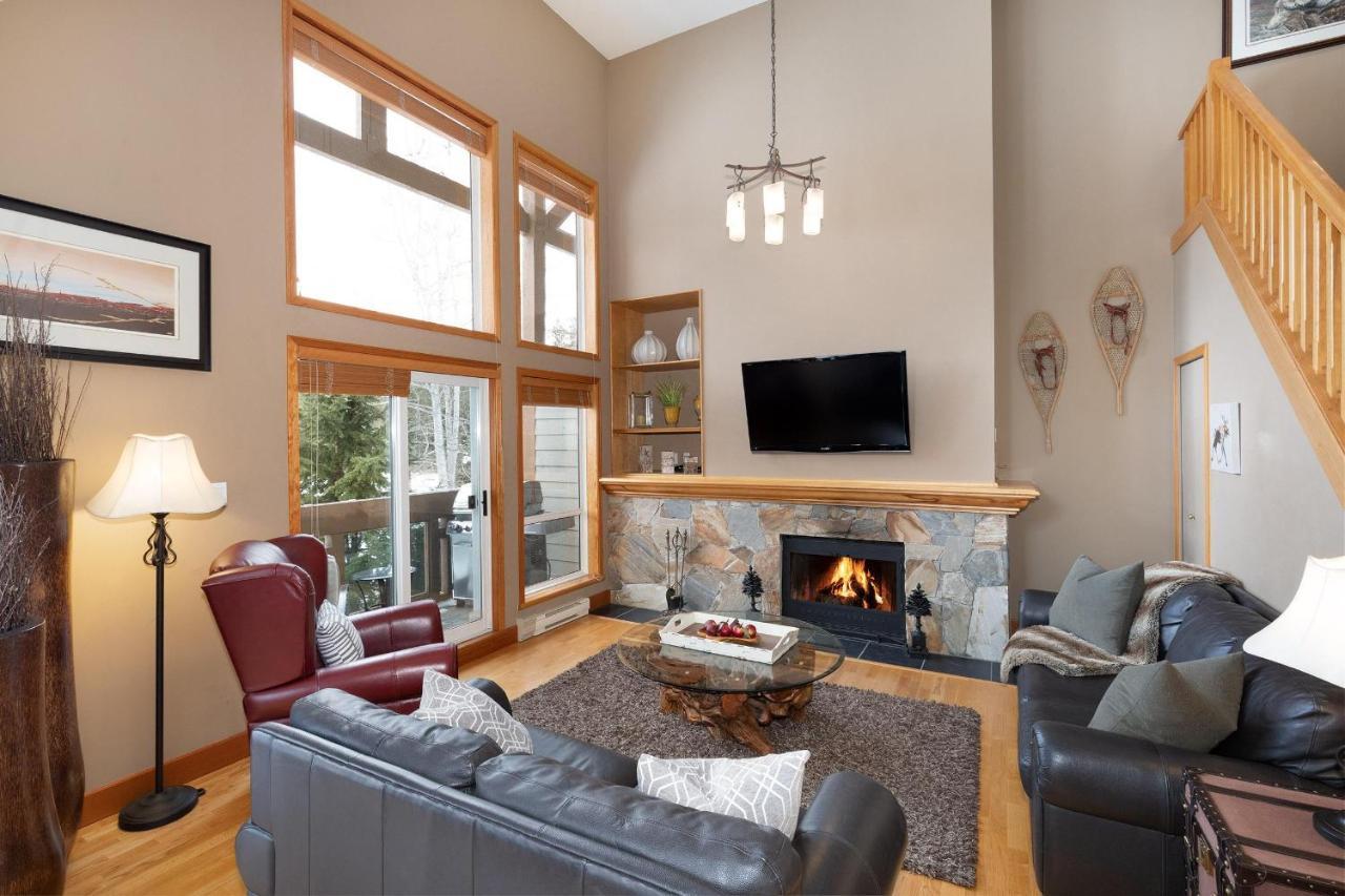 Alpine Greens 8 | Bright Townhome Near Blackcomb, Walk Or Shuttle To Skiing, Secure Parking Вістлер Екстер'єр фото