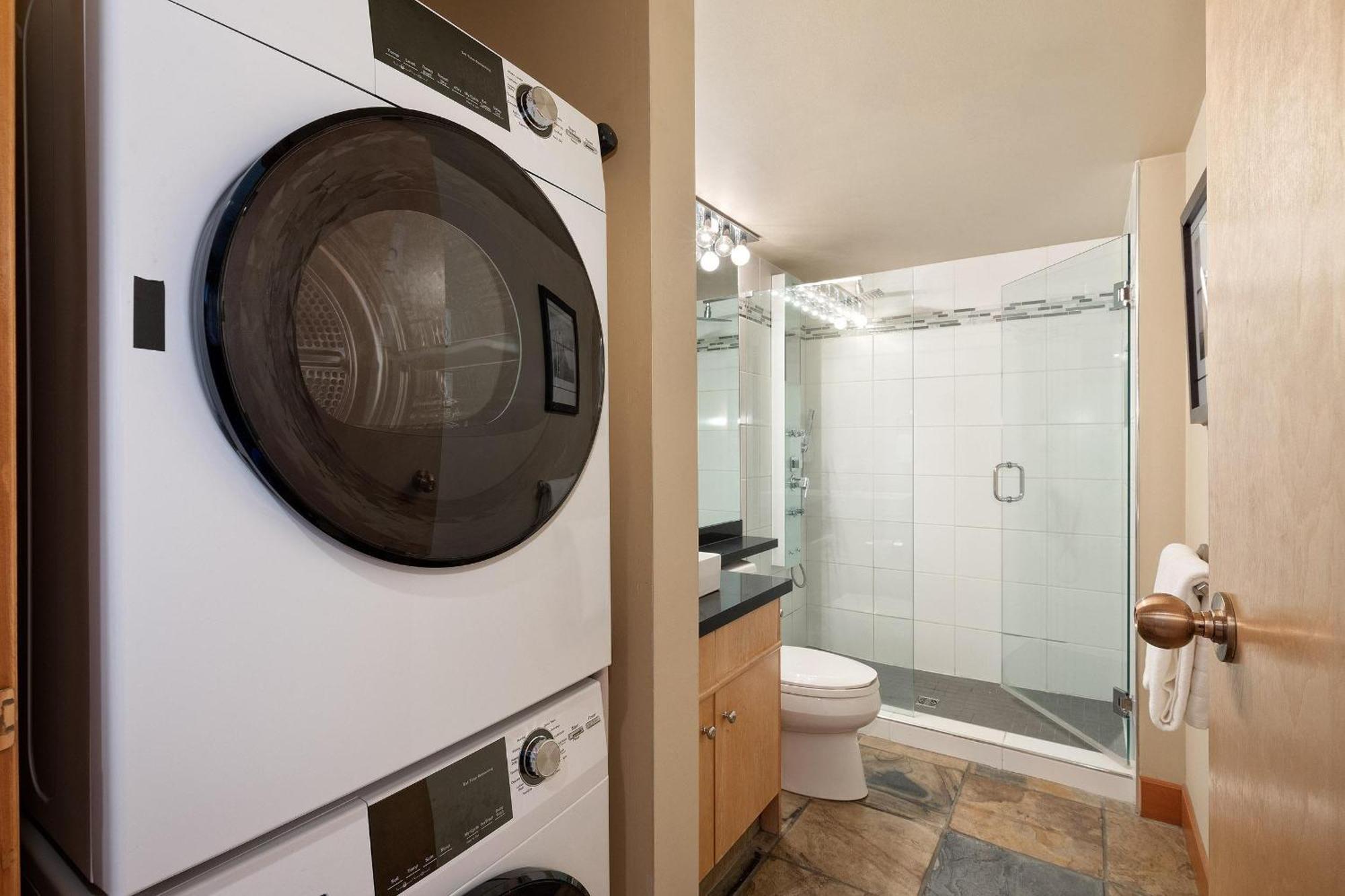 Alpine Greens 8 | Bright Townhome Near Blackcomb, Walk Or Shuttle To Skiing, Secure Parking Вістлер Екстер'єр фото