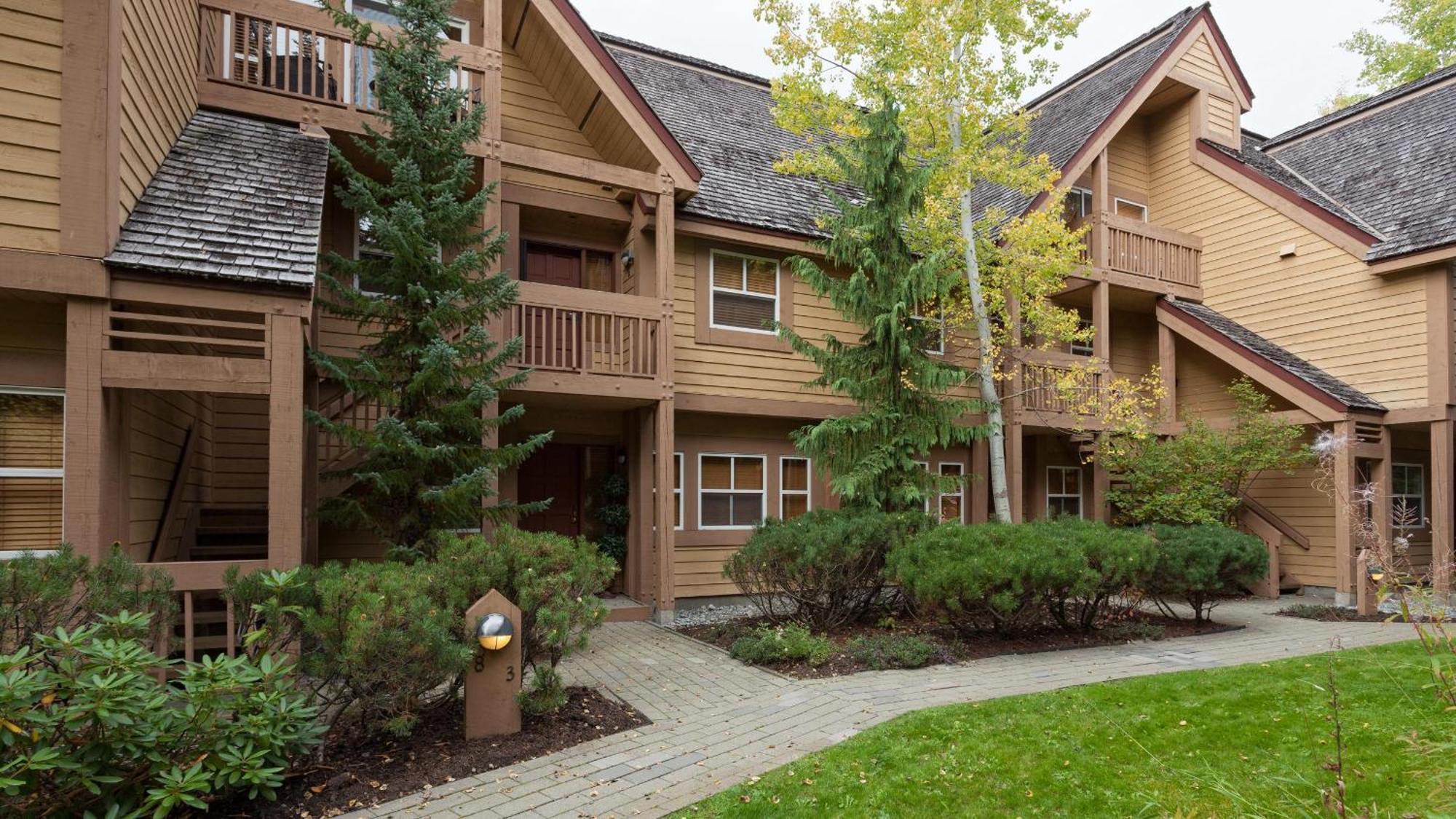 Alpine Greens 8 | Bright Townhome Near Blackcomb, Walk Or Shuttle To Skiing, Secure Parking Вістлер Екстер'єр фото
