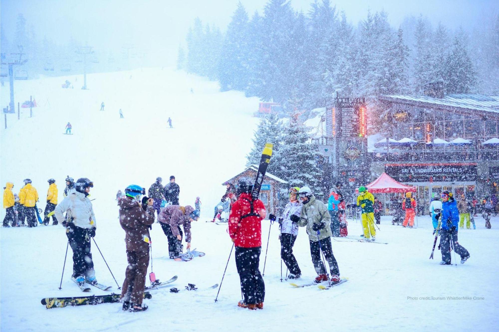 Alpine Greens 8 | Bright Townhome Near Blackcomb, Walk Or Shuttle To Skiing, Secure Parking Вістлер Екстер'єр фото